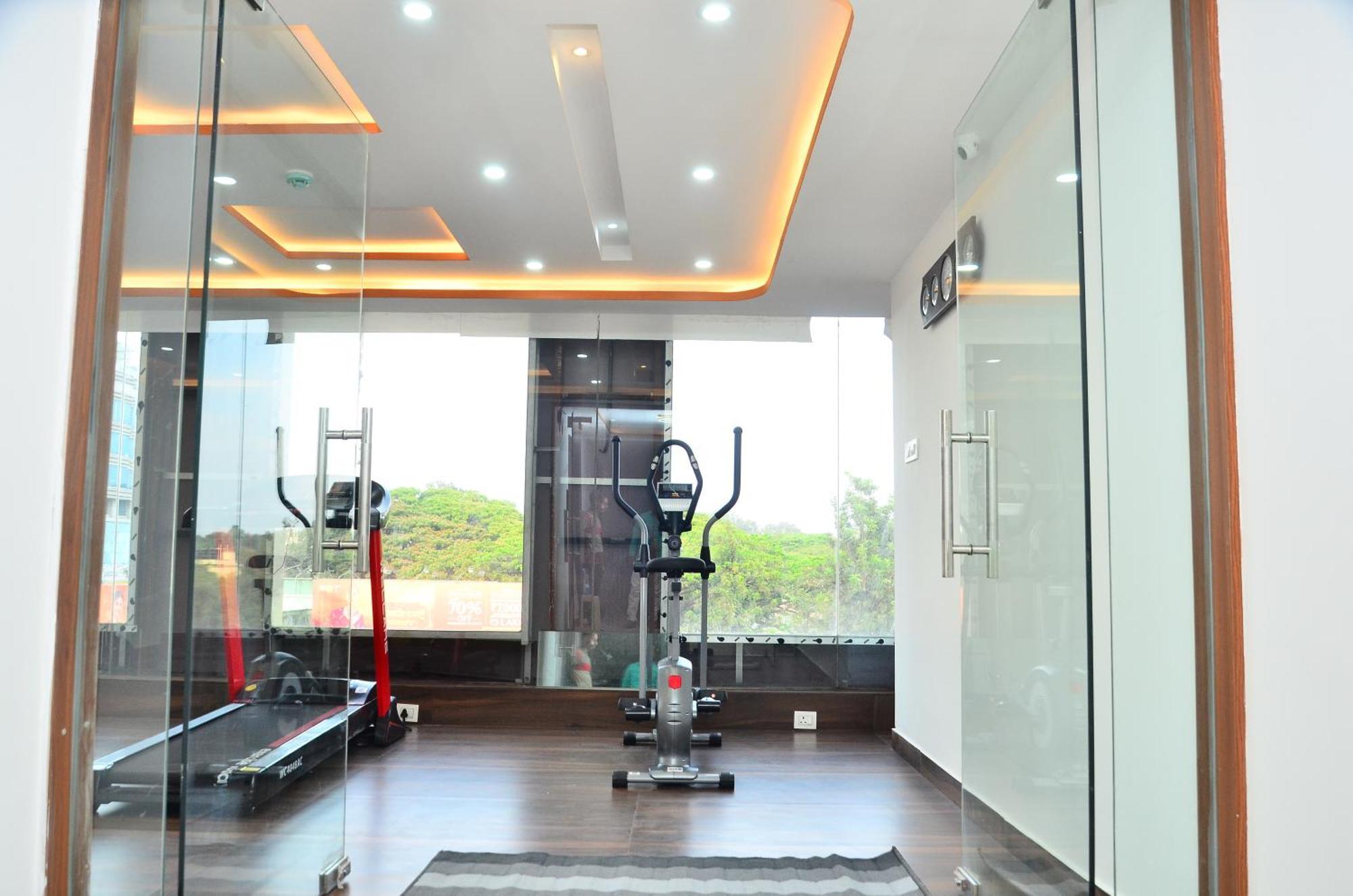 Hotel Eyrie Nest Bangalore Eksteriør billede