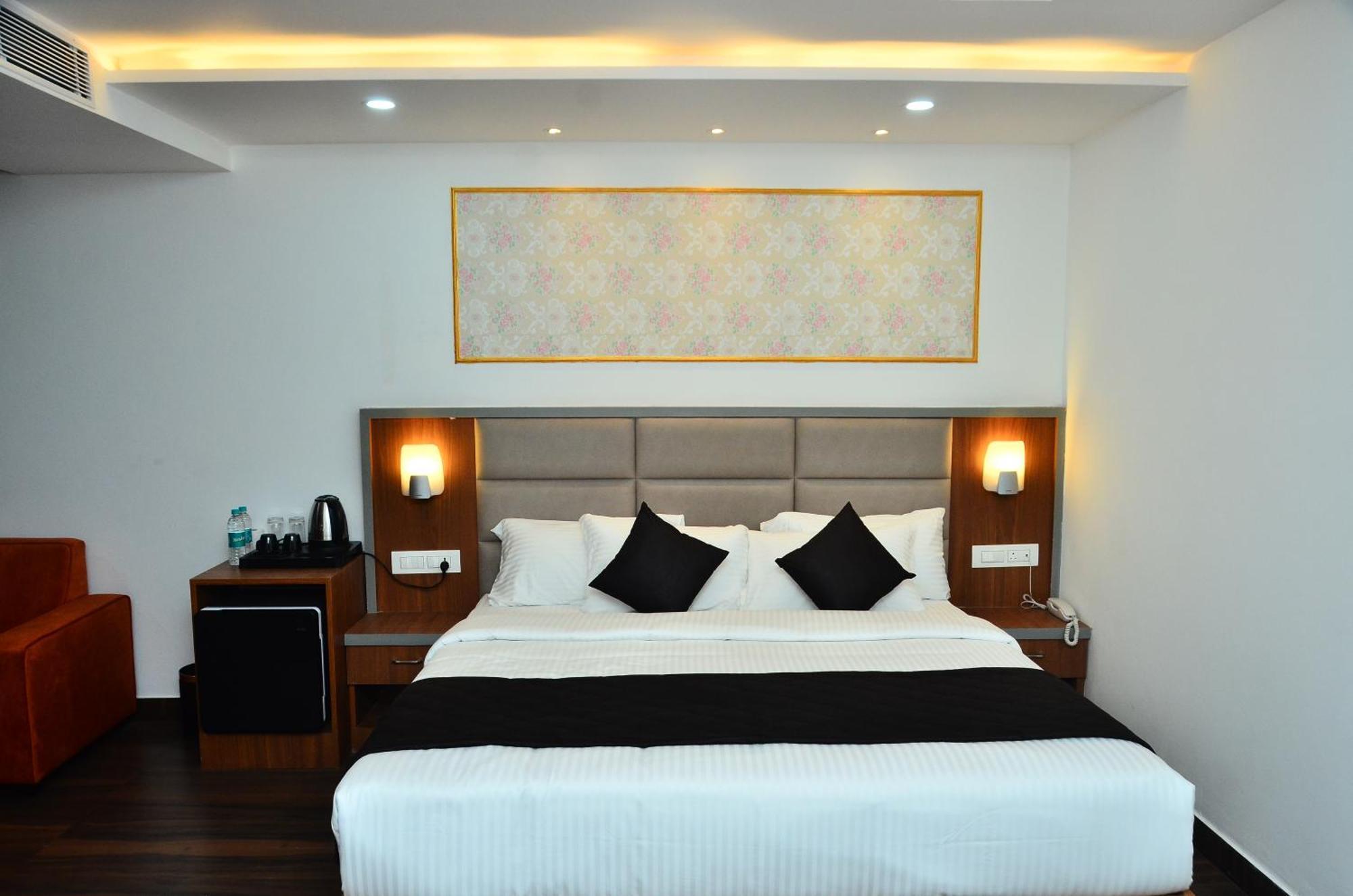 Hotel Eyrie Nest Bangalore Eksteriør billede