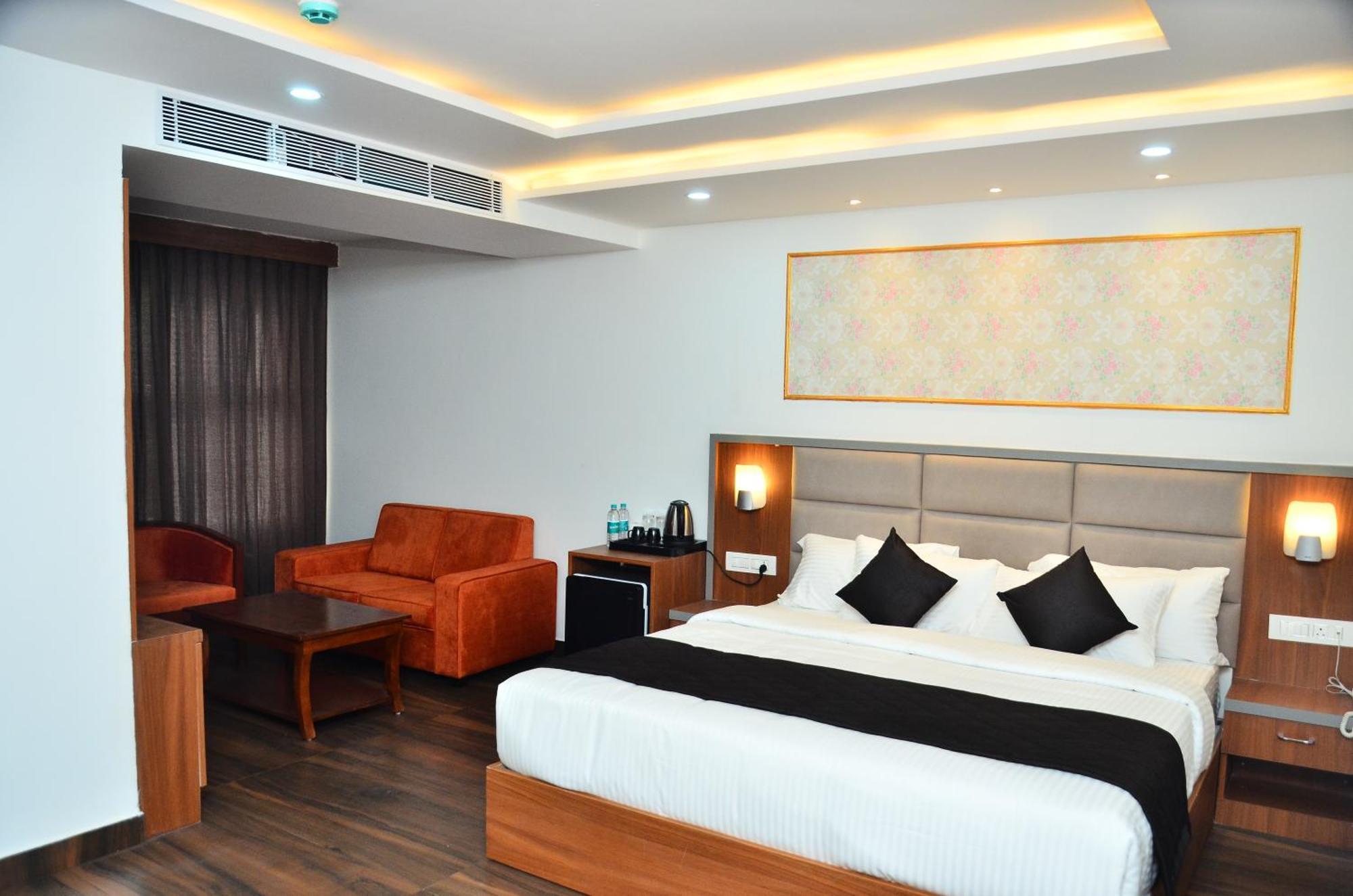 Hotel Eyrie Nest Bangalore Eksteriør billede