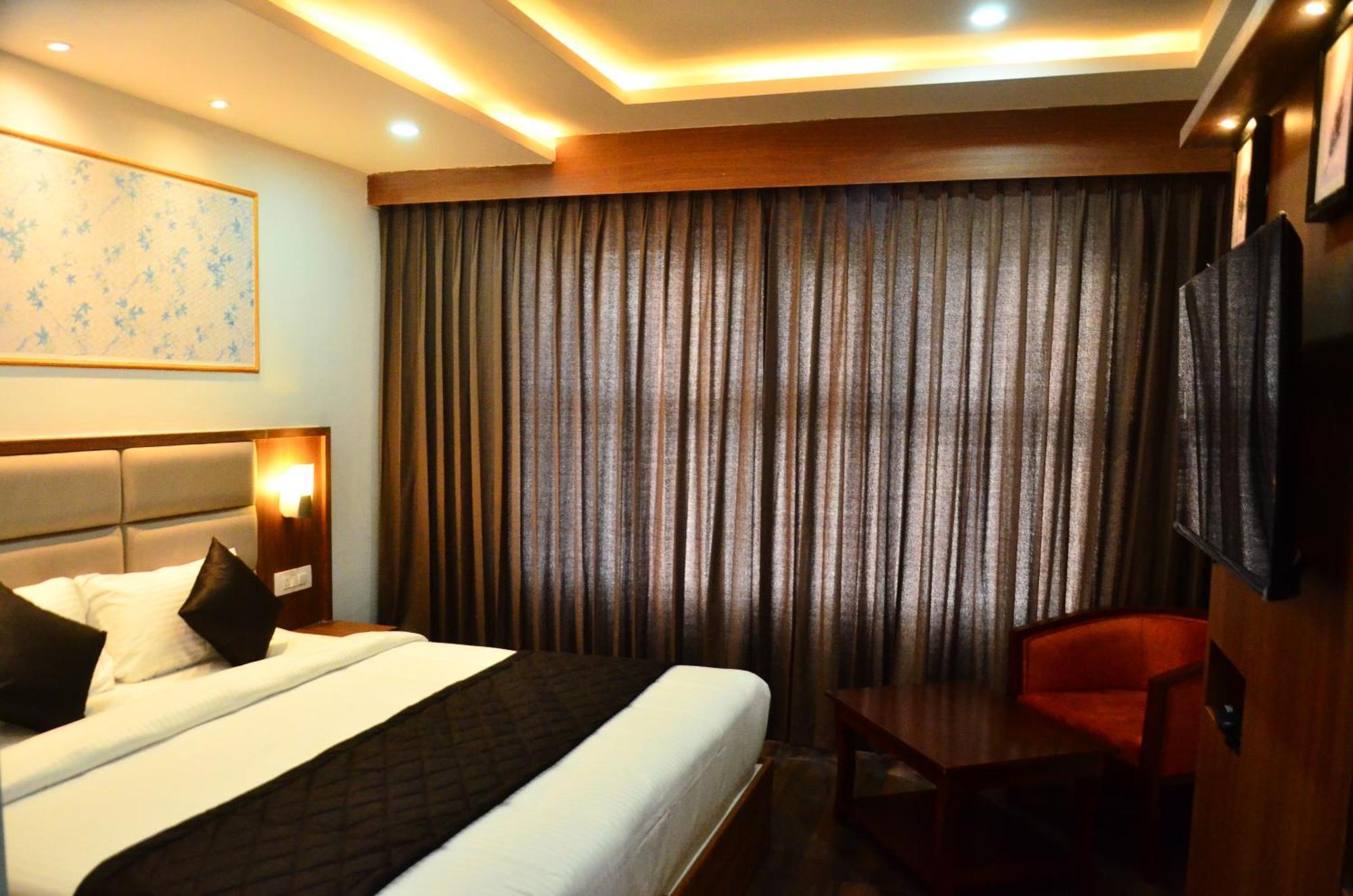 Hotel Eyrie Nest Bangalore Eksteriør billede